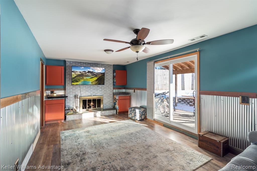 807 WORCHESTER Drive, Fenton, MI 48430 — Photo 9