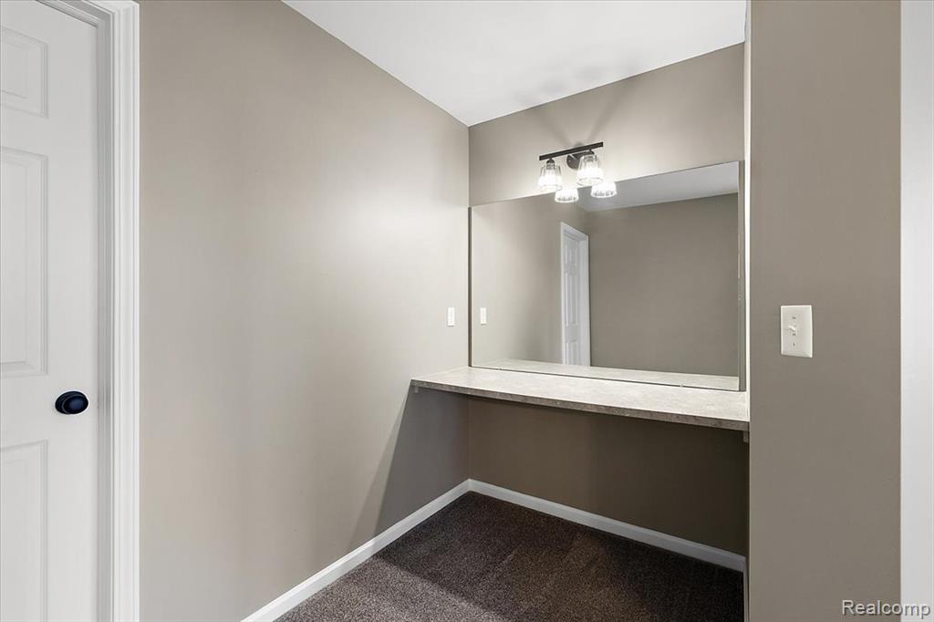 5390 Plantation Drive, Commerce Twp, MI 48382 — Photo 39