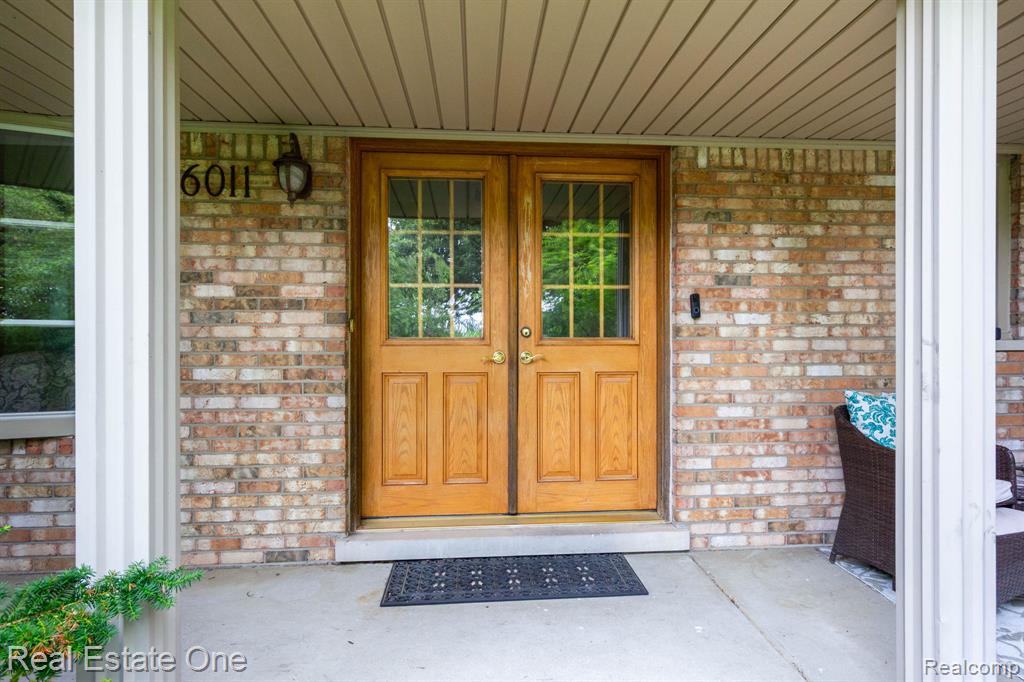 6011 Walker Drive, Troy, MI 48085 — Photo 8