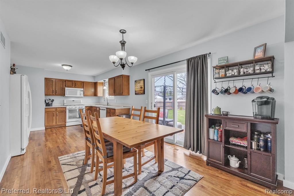48932 CELESTE Street, Chesterfield, MI — Photo 12