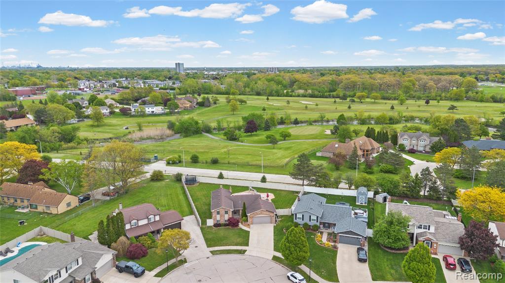 17621 Brentwood Drive, Riverview, MI 48193 — Photo 54