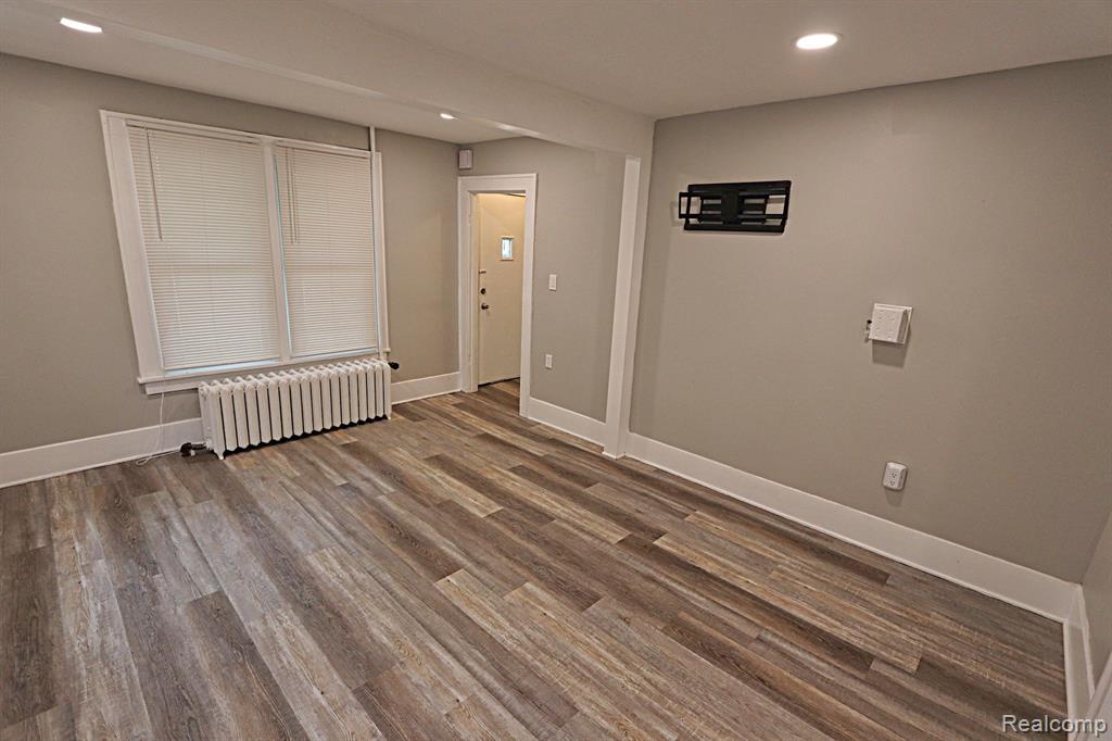 226 N SUMMIT Street, Ypsilanti, MI 48197 — Photo 3