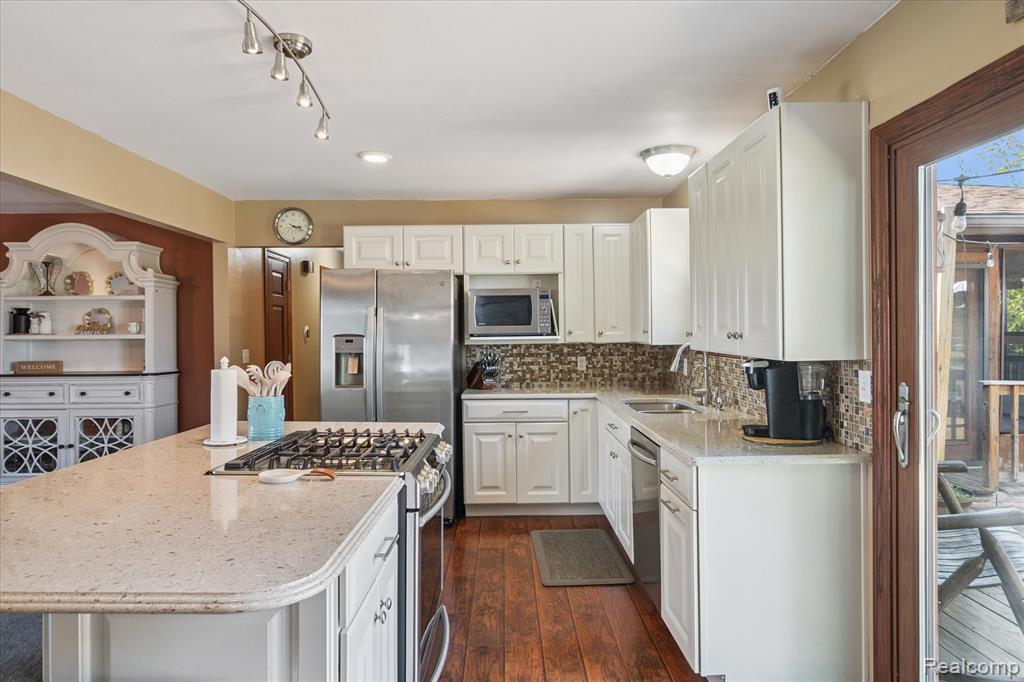 990 E Temperance Road, Temperance, MI 48182 — Photo 12