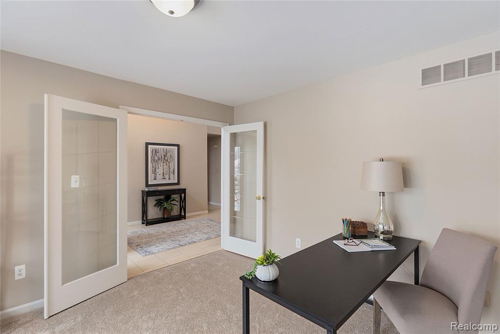 46448 Leanna Drive, Macomb, MI 48044 — Photo 6