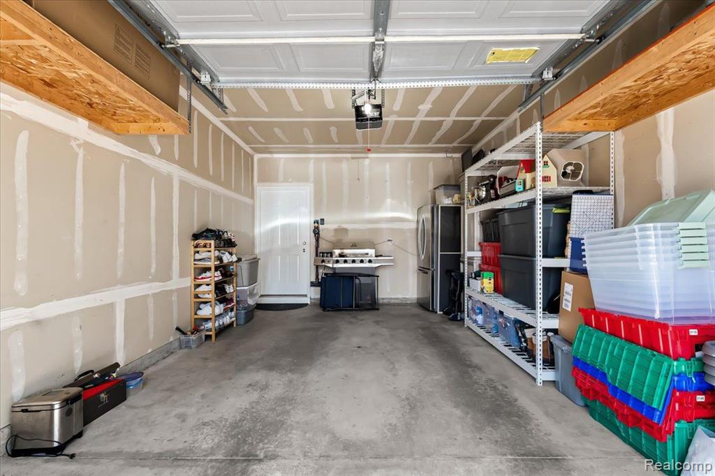 769 ABBINGTON Court, Howell, MI 48843 — Photo 18