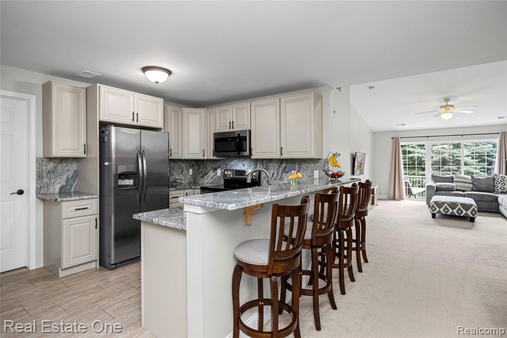 43354 Pendleton Circle, 46, Sterling Heights, MI 48313 — Photo 11