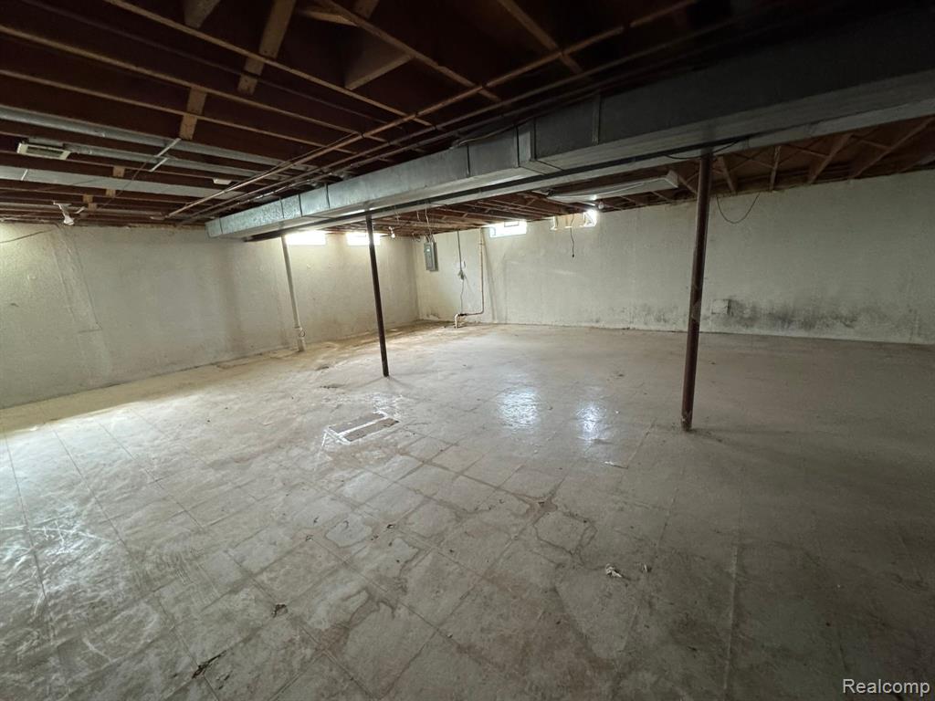 41243 MUELLER Street, Clinton Twp, MI 48038 — Photo 15