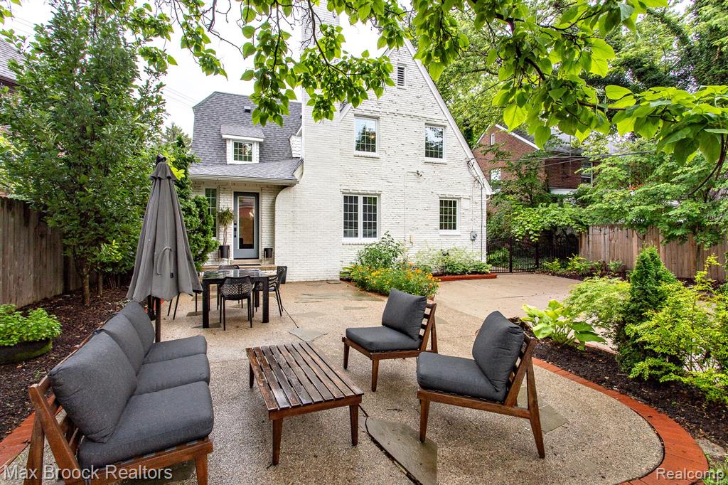 26008 Pembroke Road, Huntington Woods, MI — Photo 61