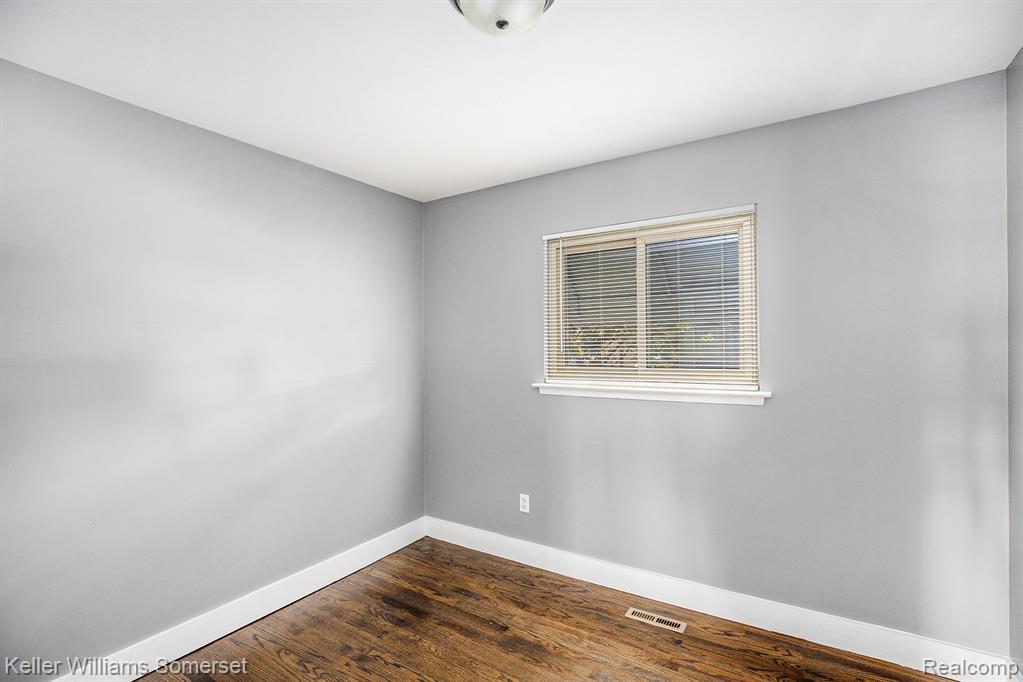 428 Jordon Road, Pontiac, MI 48342 — Photo 9