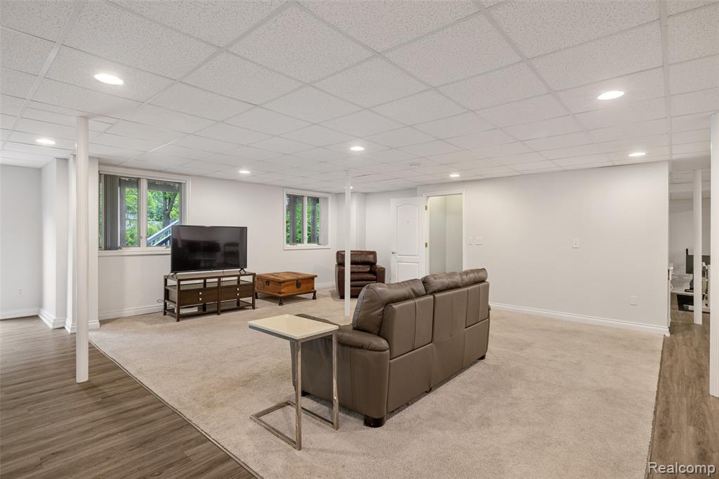 55161 Whitney Drive, Shelby Twp, MI 48315 — Photo 27