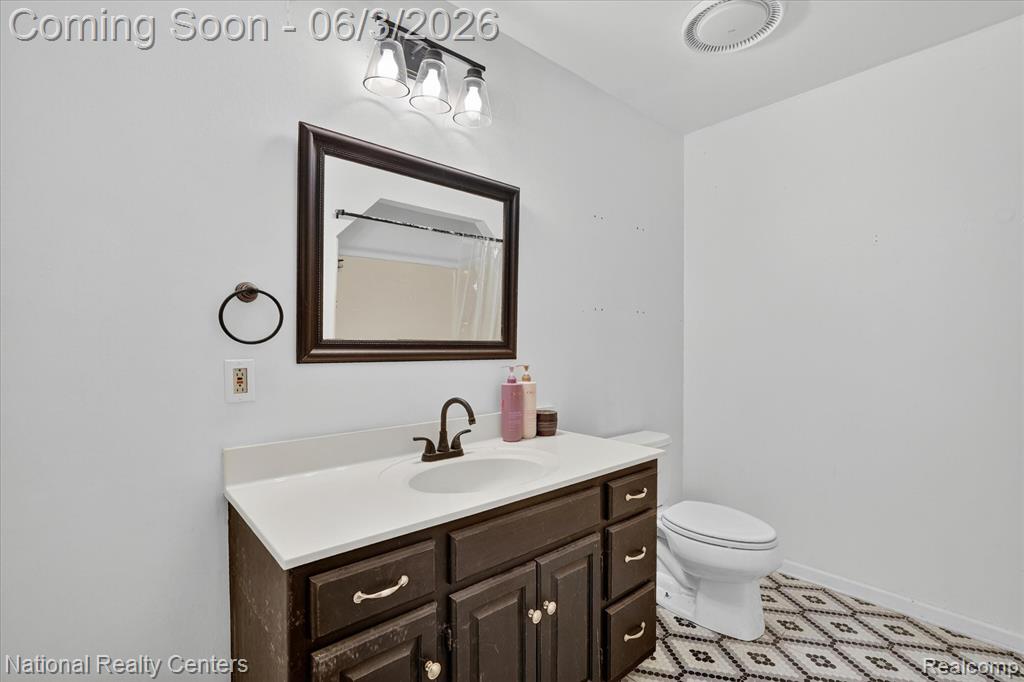 864 E Lovejoy Road, Byron, MI 48418 — Photo 49
