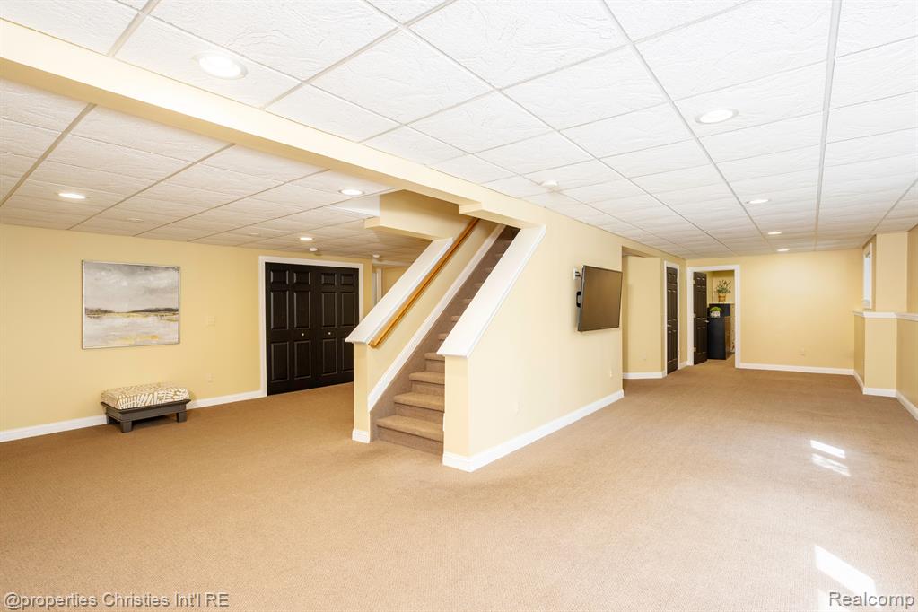 45571 IRVINE Drive, Novi, MI — Photo 39