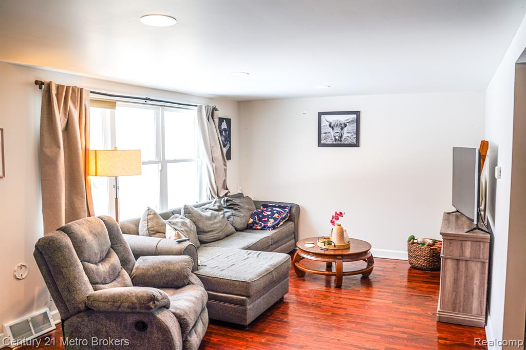 5233 Millington Road, Millington, MI 48746 — Photo 5