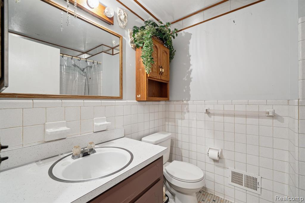 9328 William Street, Taylor, MI 48180 — Photo 15