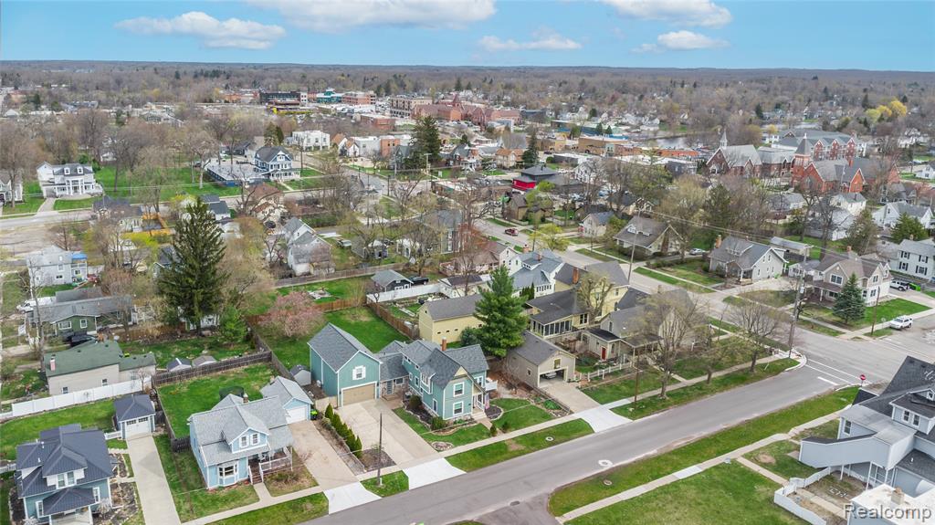 208 W Rockwell Street, Fenton, MI 48430 — Photo 2
