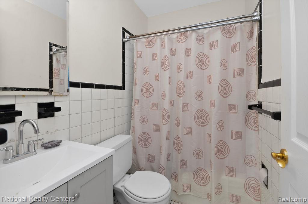 15105 Maplewood Avenue, Eastpointe, MI 48021 — Photo 15