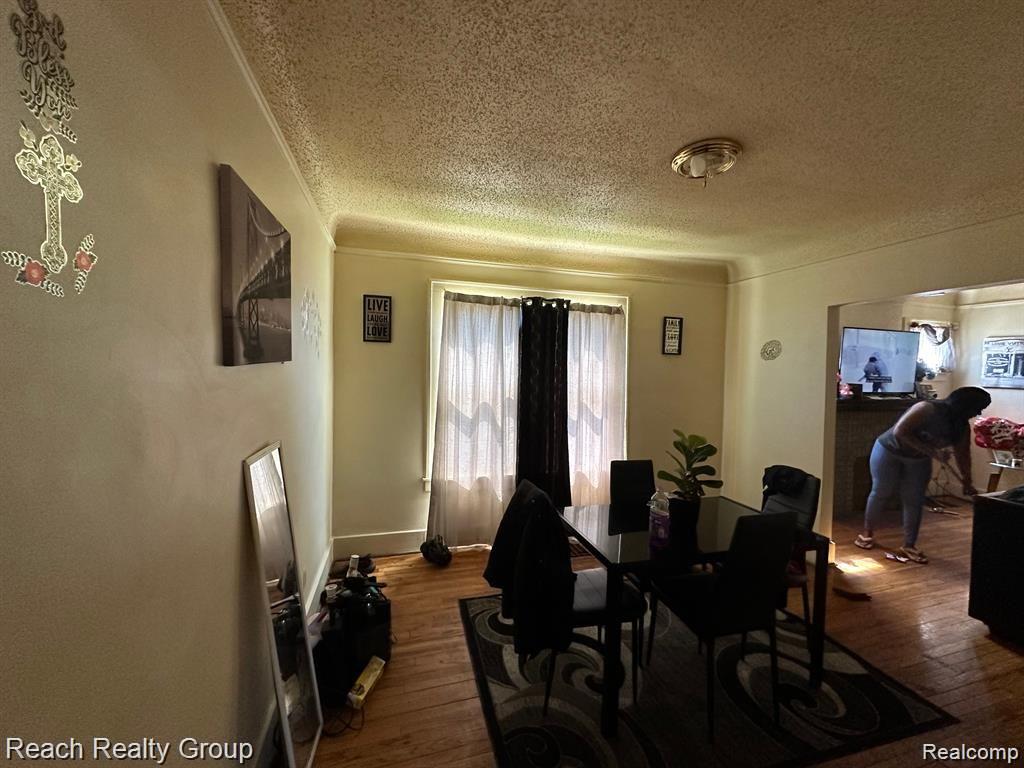 5902 WAYBURN Street, Detroit, MI 48224 — Photo 11