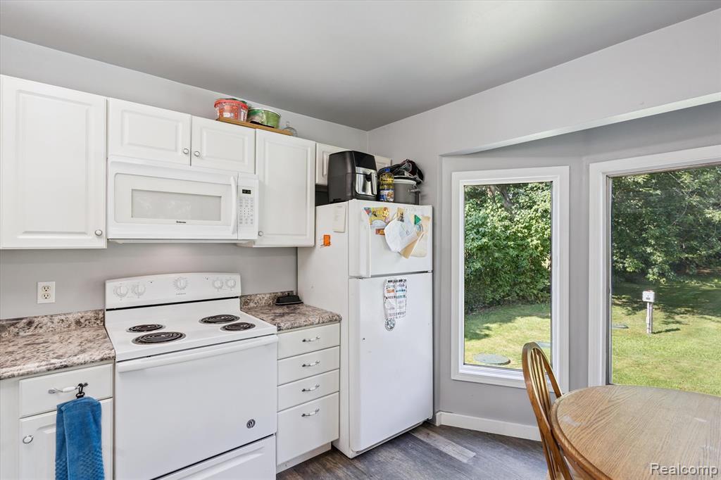 3039 Meridian Road, Okemos, MI 48864 — Photo 11