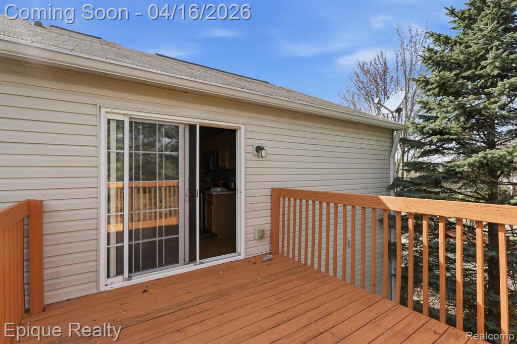 26625 Kirkway Circle, Woodhaven, MI 48183 — Photo 22