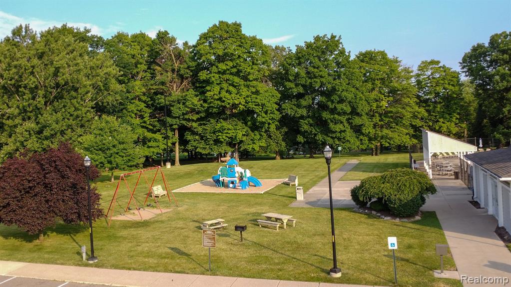 23062 CRANBROOKE Lane, 173, Novi, MI — Photo 27