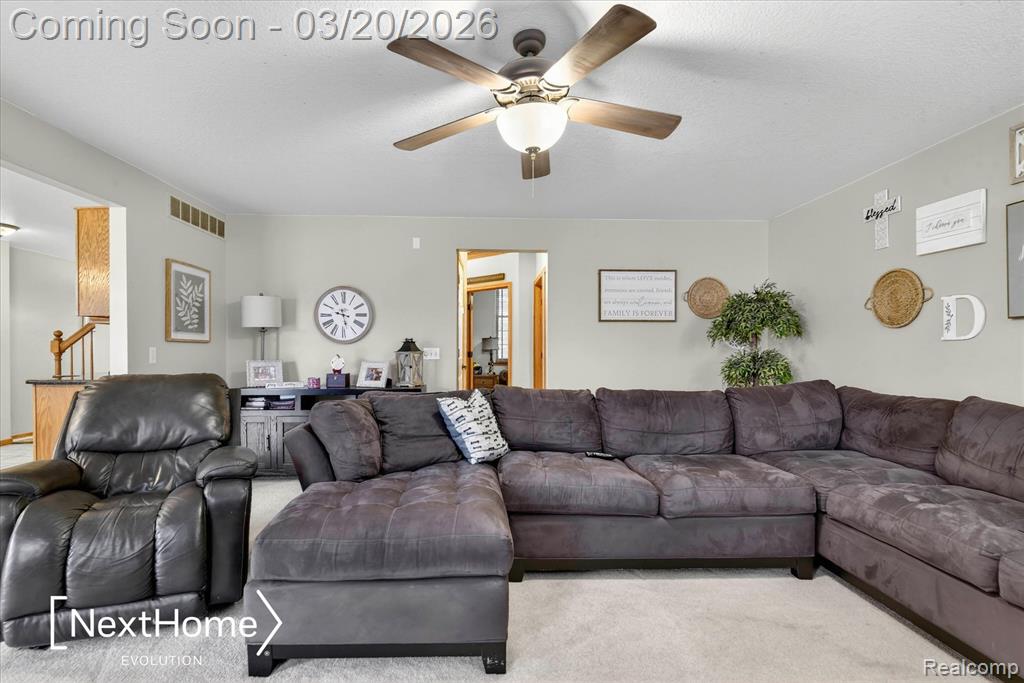 27078 Brookview Court, Flat Rock, MI 48134 — Photo 13