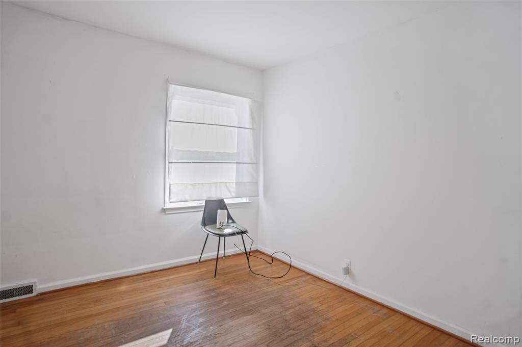258 Piper Boulevard, Detroit, MI 48215 — Photo 23