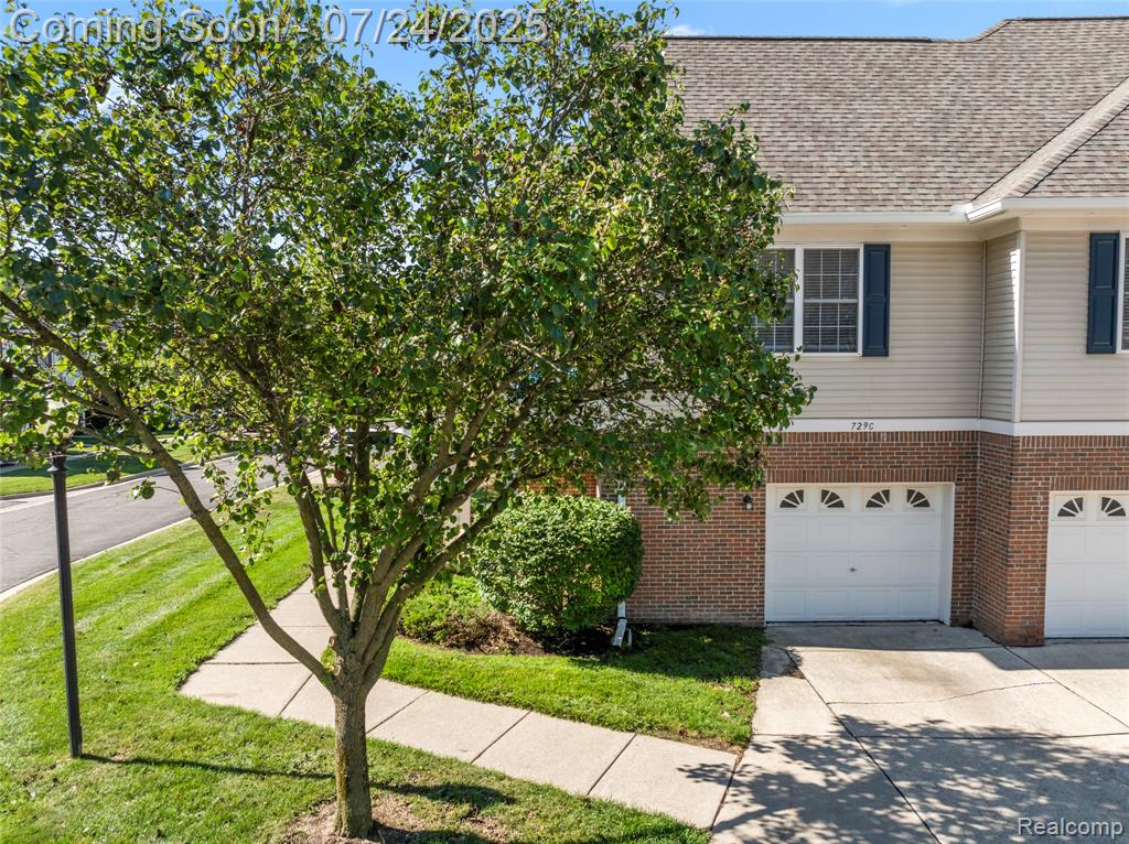 729 Amberly Dr, C, Waterford, MI 48328 — Photo 5