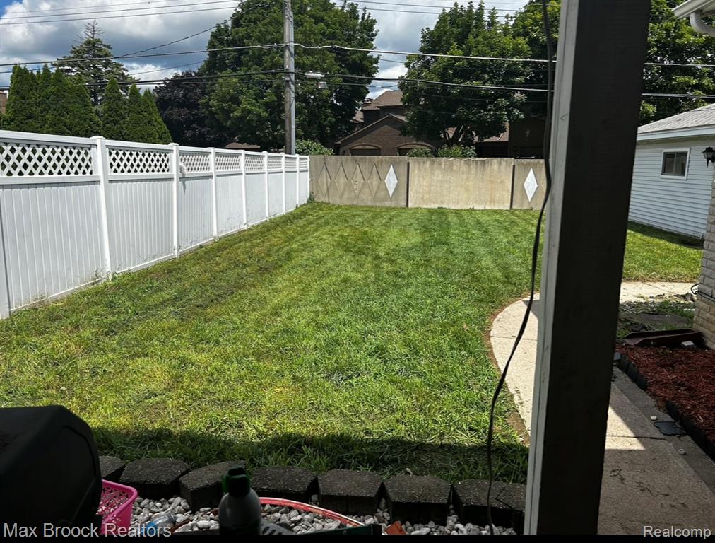 8223 San Marco Boulevard, Sterling Heights, MI 48313 — Photo 18