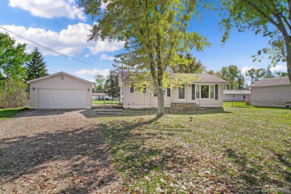 4318 Moonlight Drive, Holly, MI 48442 — Photo 3