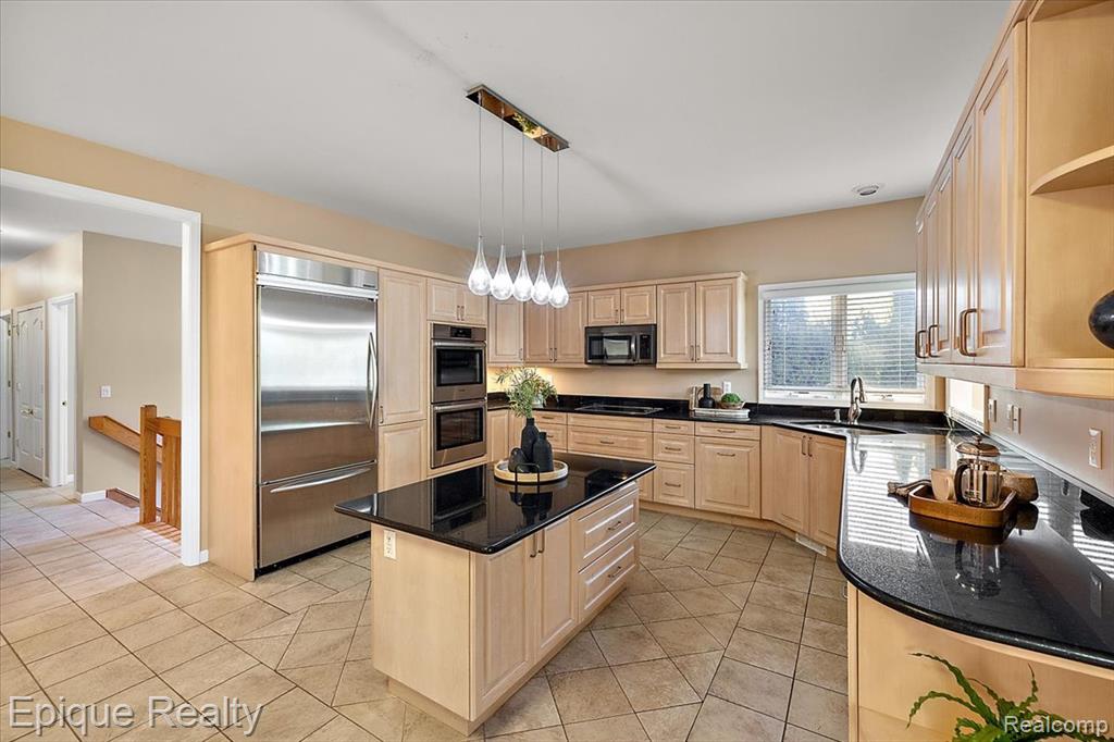 374 Oakbridge Drive, Oakland, MI 48306 — Photo 10