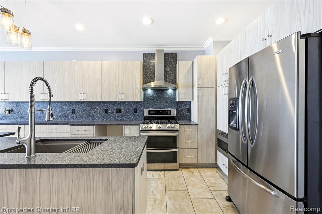 9996 Tashmoo Lane, 2, Clay, MI 48001 — Photo 16