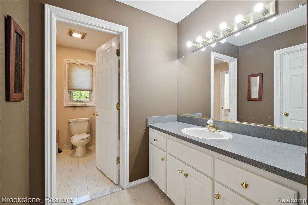 770 LAKEWOOD Drive, Rochester Hills, MI 48309 — Photo 32