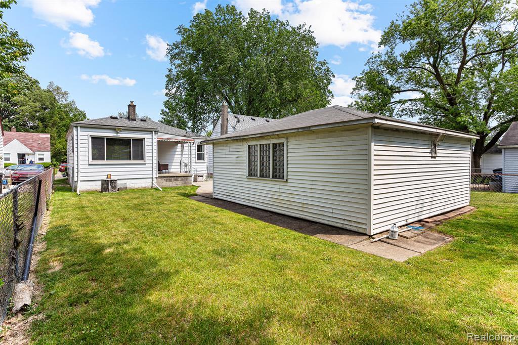 7491 Dacosta, Redford, MI 48239 — Photo 16