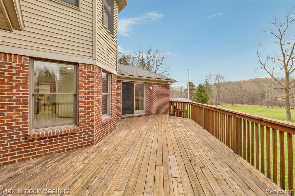 6426 OAK GROVE Road, Howell, MI 48855 — Photo 32