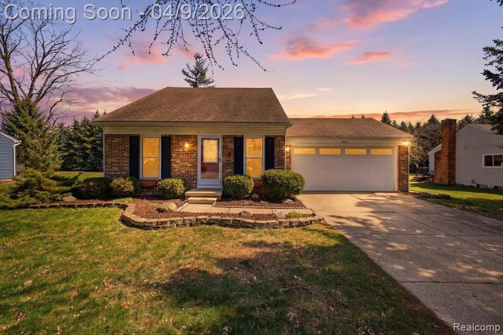 889 Hadley Road, Rochester Hills, MI 48333 — front exterior