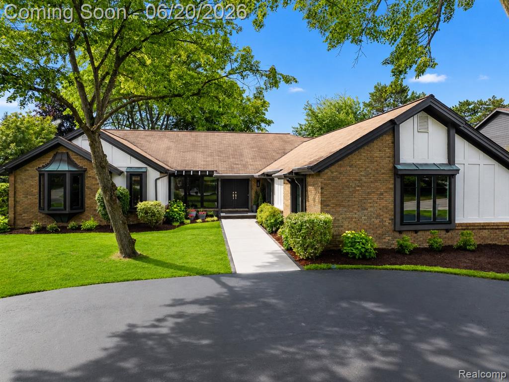 4413 Pinehurst Drive, West Bloomfield, MI — Photo 7