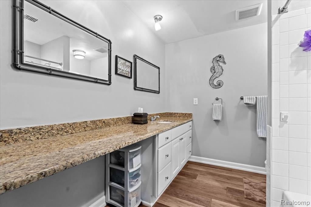 42160 Woodward Avenue, 17, Bloomfield Hills, MI 48304 — Photo 13