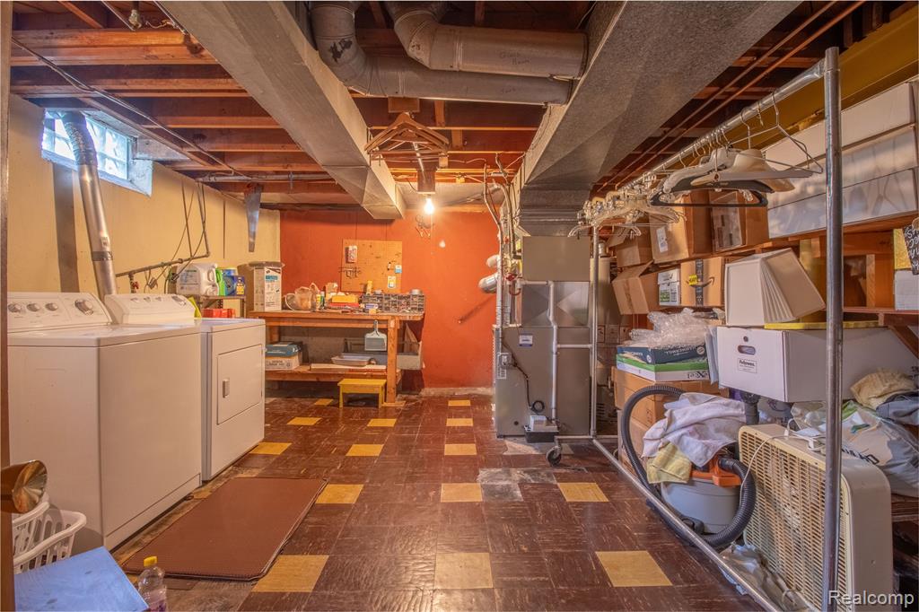 17058 W 13 Mile Road, Beverly Hills, MI 48025 — Photo 32