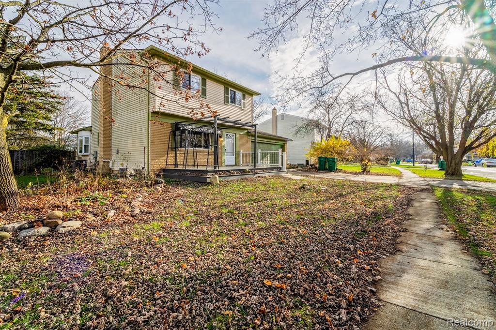5809 HUNTINGTON Drive, Ypsilanti, MI 48197 — Photo 11