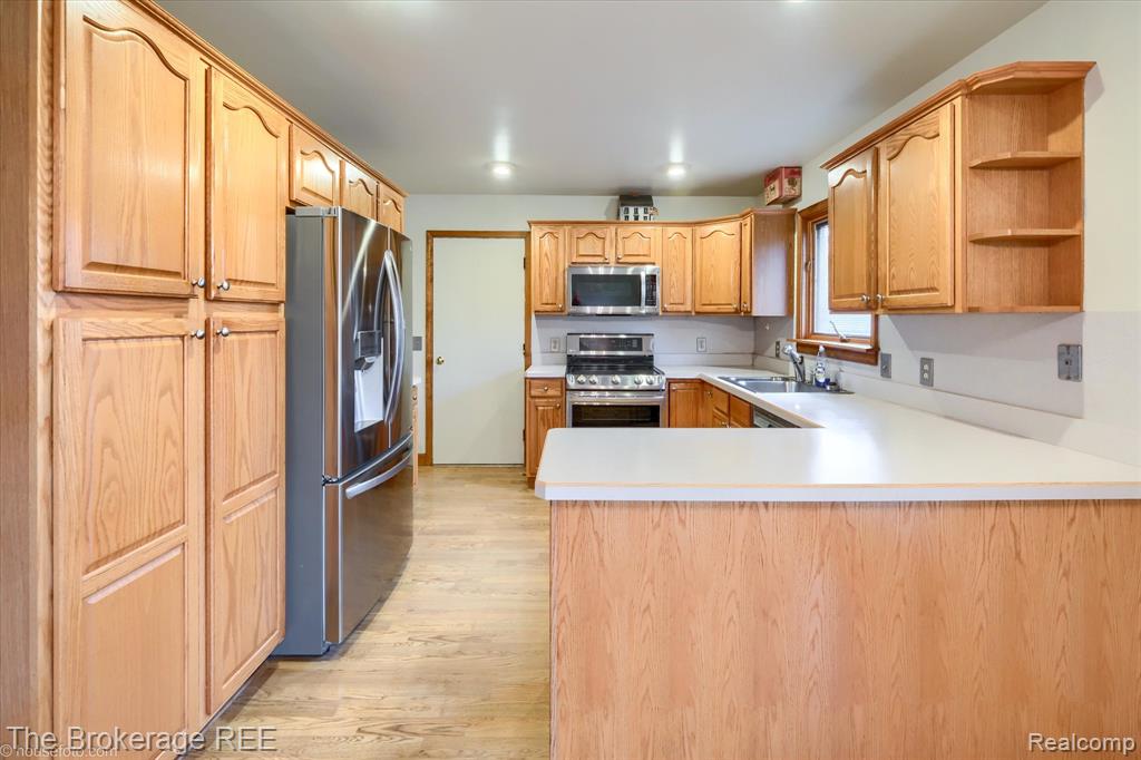 418 Windmill Point Drive, Flushing, MI 48433 — Photo 7