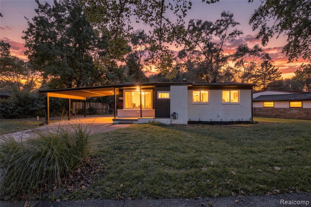15211 Joan Street, Oak Park, MI 48237