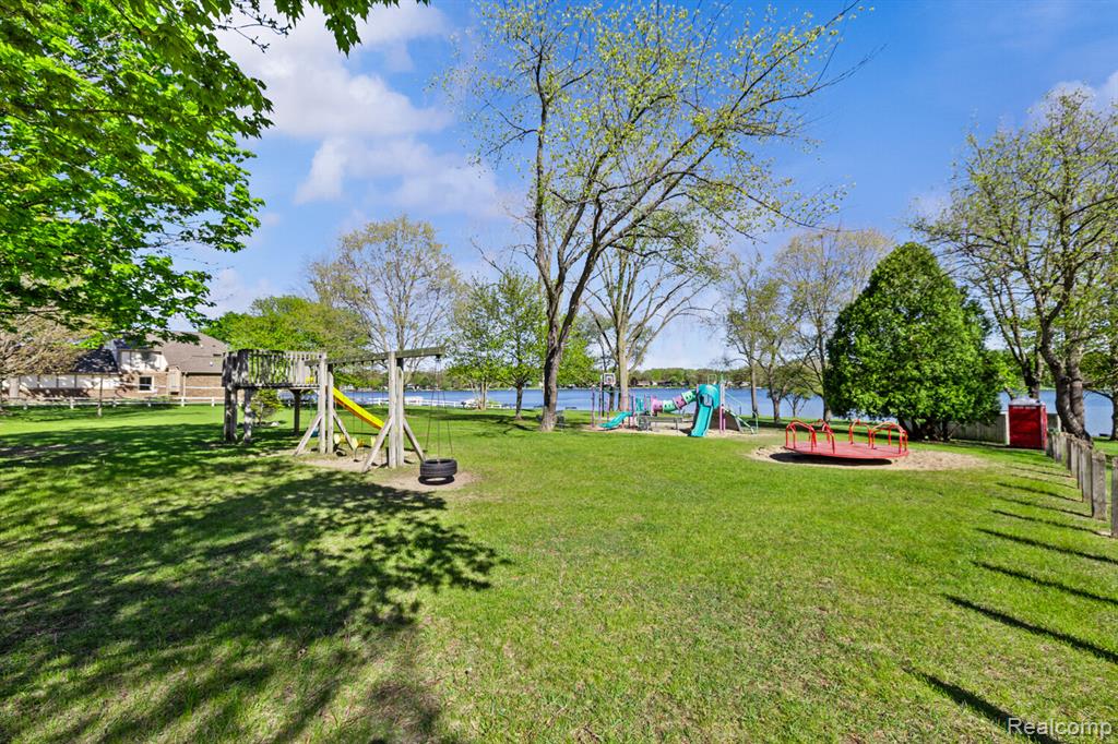 4178 Chevron Drive, Highland, MI 48356 — Photo 42