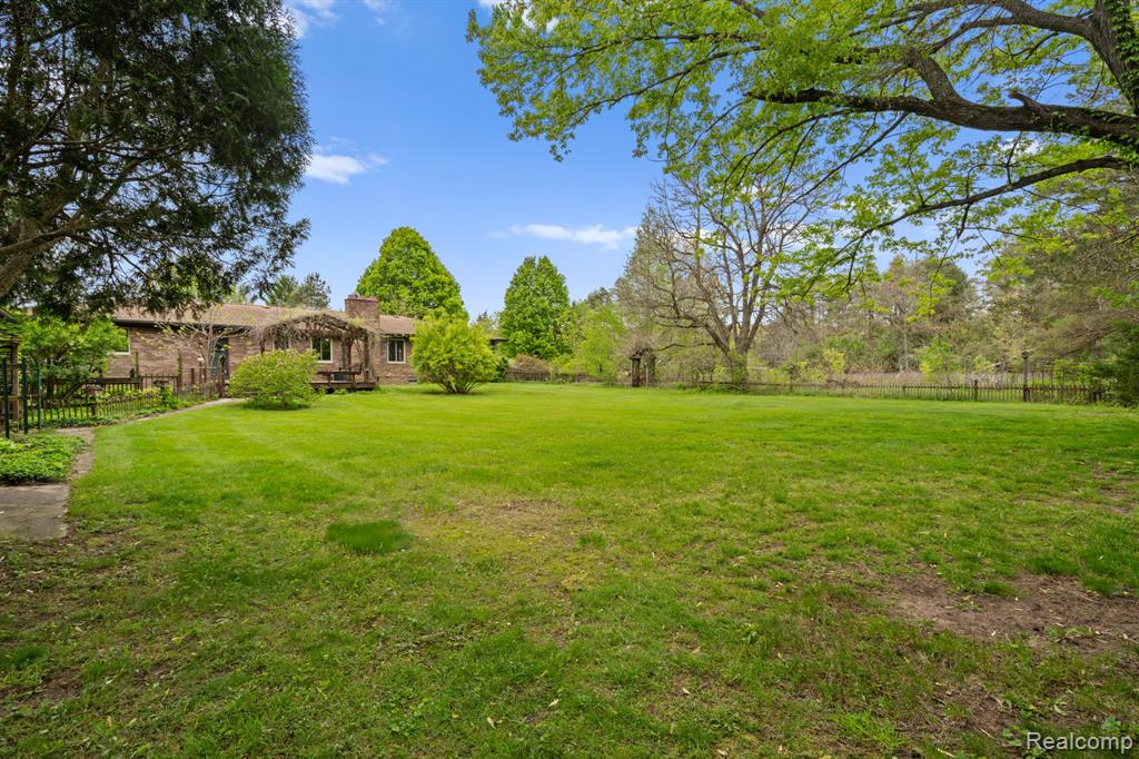 7540 Dexter Pinckney Road, Dexter, MI 48130 — Photo 21