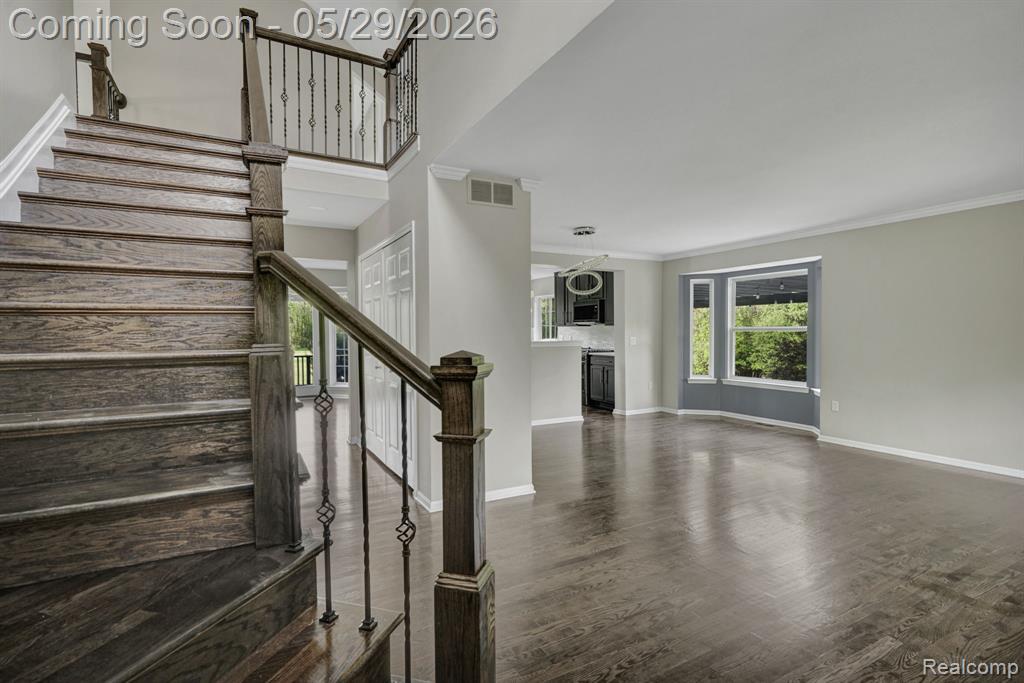 5729 Woodfield Parkway, Grand Blanc, MI 48439 — Photo 27