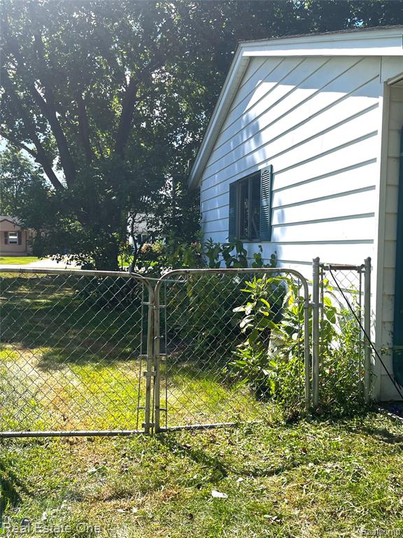4620 Kempf Street, Waterford, MI 48329 — Photo 4