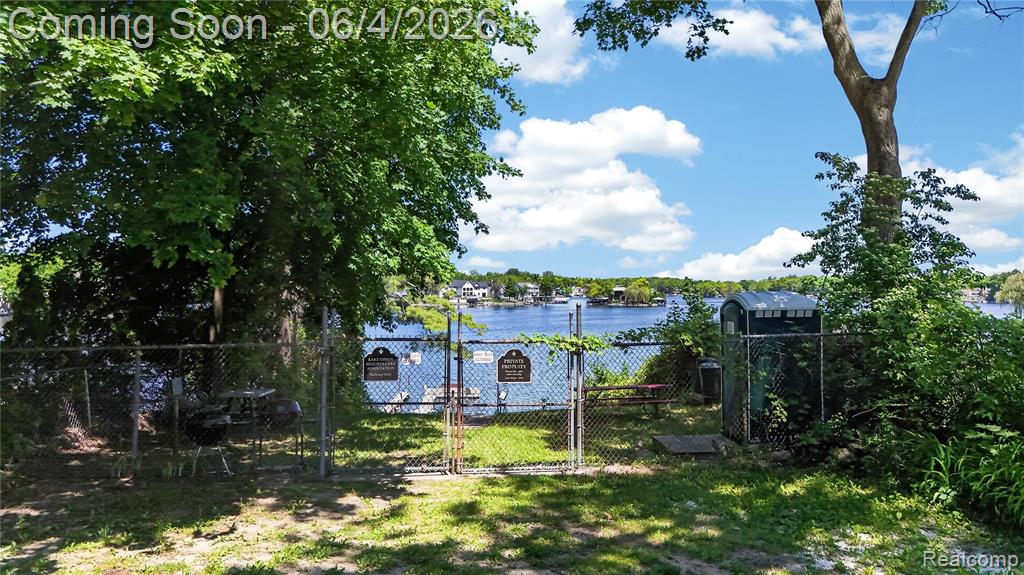760 Heights Road Road, Lake Orion, MI 48362 — Photo 4