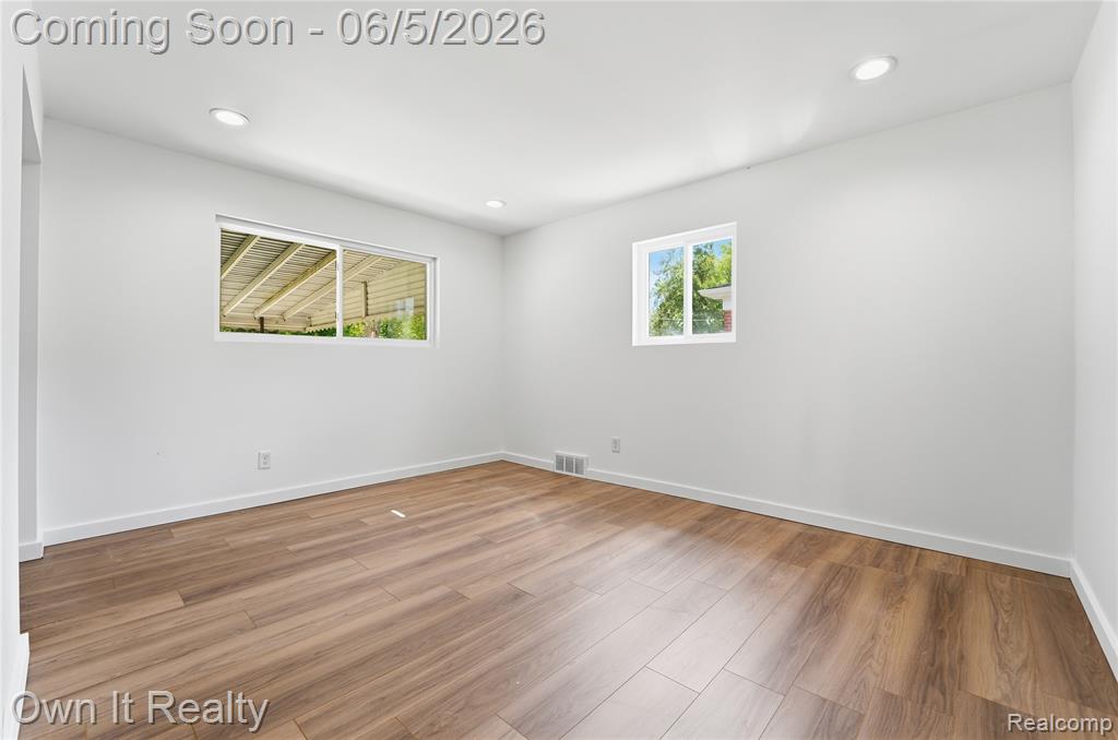 19420 Berg Road, Detroit, MI 48219 — Photo 14