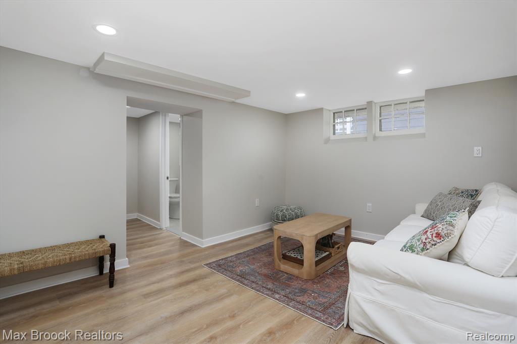 20 WOODSIDE PARK Boulevard, Pleasant Ridge, MI — Photo 20