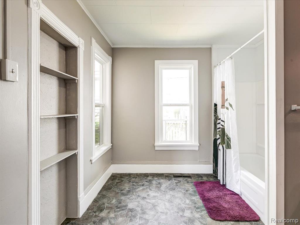 718 Superior Street, Port Huron, MI 48060 — Photo 16