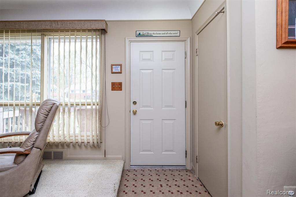 35560 Weideman Street, Clinton Twp, MI 48035 — Photo 7